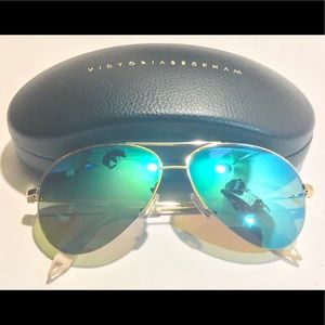 VICTORIA BECKHAM Blue Aviator Sunglasses With Case